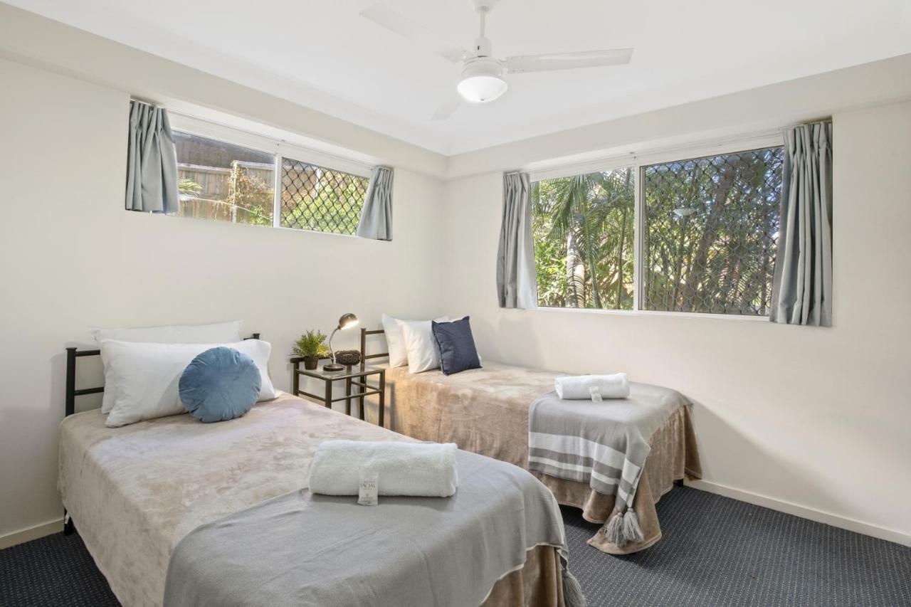 Kirra Palms Holiday Apartments Gold Coast Exterior photo